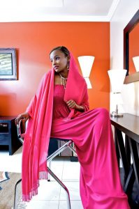 Beautiful Kenyan Woman in Somali Dress – Watch The Goddess of Africa