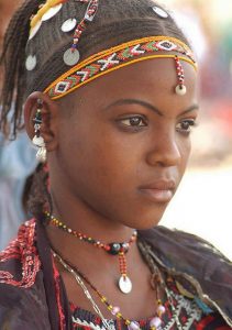 Beautiful Kenyan Girl in Cultural Makeup and Attire – African Beauty