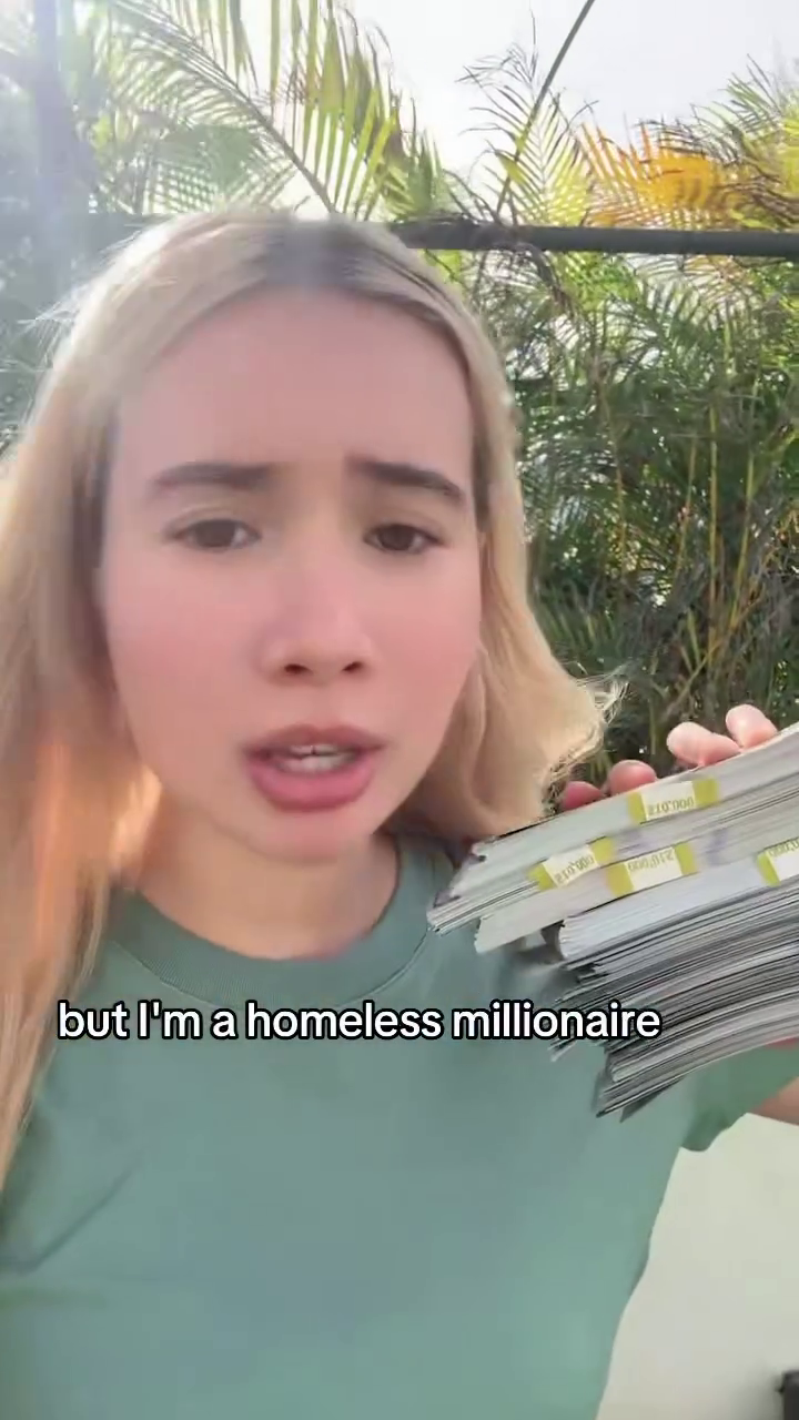 Lil Tay Youngest OnlyFans Millionaire Flaunts Cash (10)