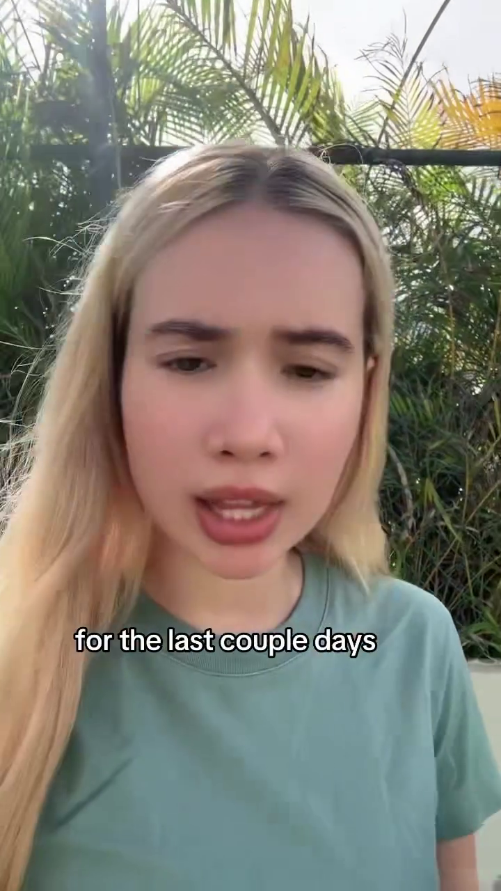Lil Tay Youngest OnlyFans Millionaire Flaunts Cash (7)